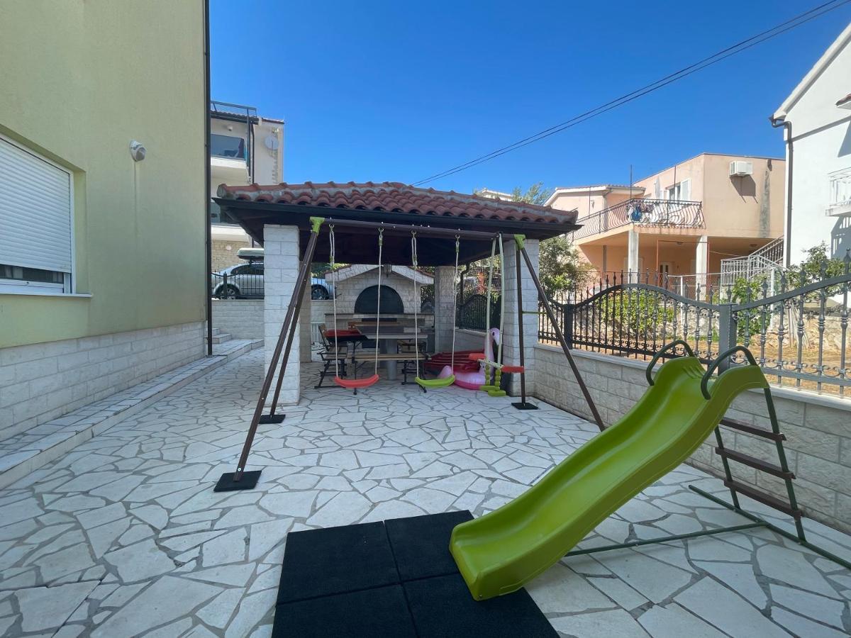 Apartment Antonija 로고즈니차 외부 사진